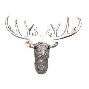 Rhinestone-Encrusted Silver Deer Head Wall Decor With Faux Fur Accents